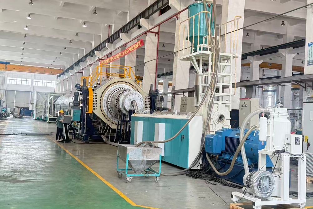 Fangli actualmente entregó con éxito una línea de producción de extrusión de tubos PE2000