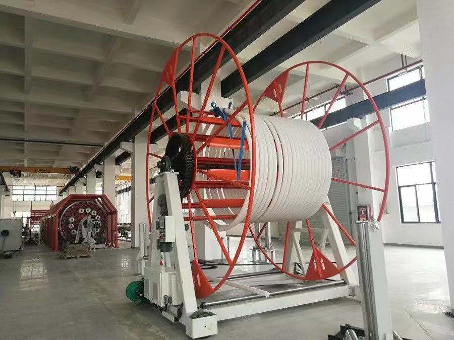 Línea de extrusión de tubos termoplásticos reforzados (RTP)